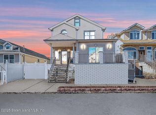 115 Baden Pl, Staten Island, NY 10306