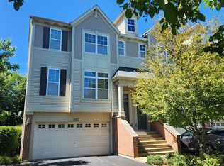 3377 Kentshire Cir, Aurora, IL 60504