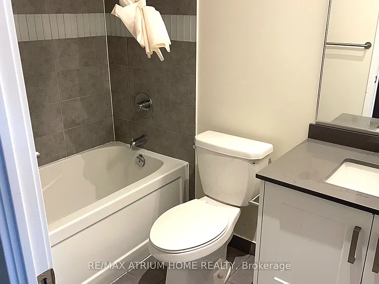 99 John St #2506 — Photo 8