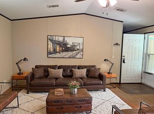 291 Leaning Oak Dr, Pointblank, TX 77364