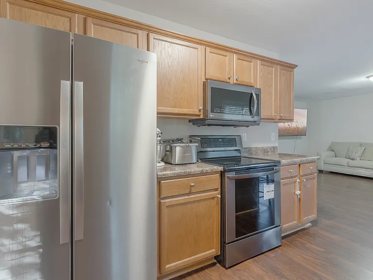 223 Stockbridge Dr — Photo 8