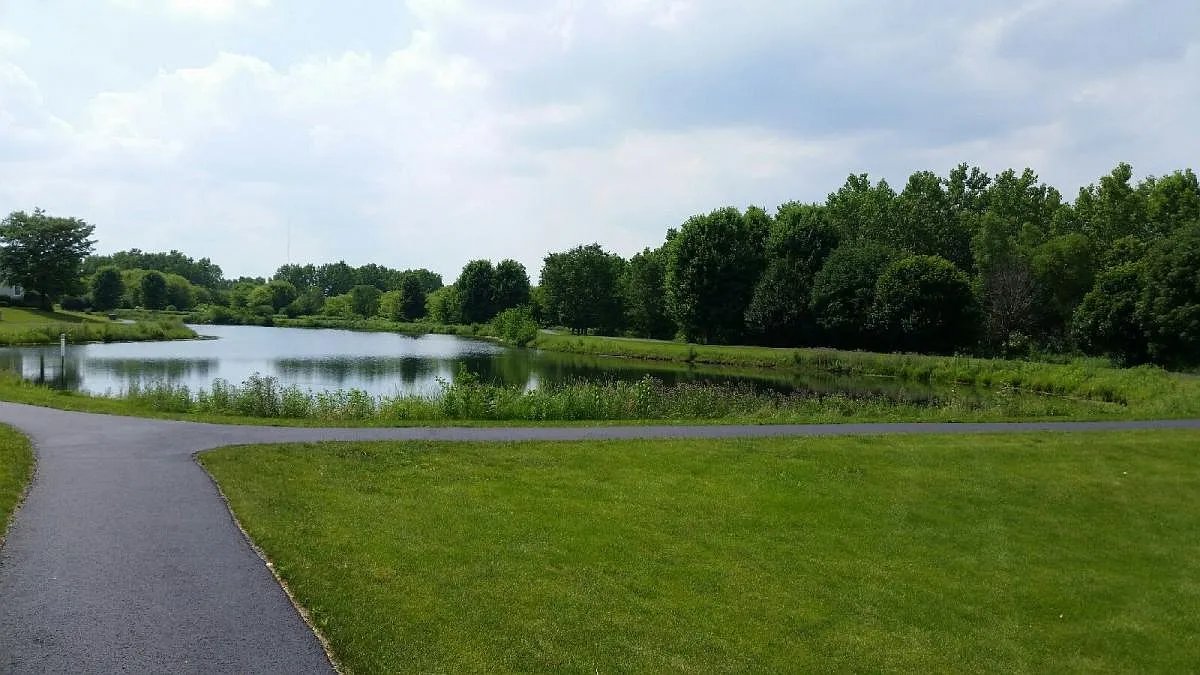 2 bed, 2.5 bath, 1553 sqft, $2,395 — Photo 2