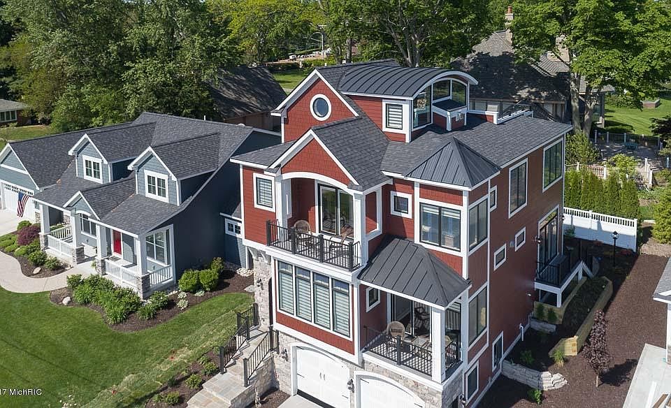 1st image of 548 Bayview Dr