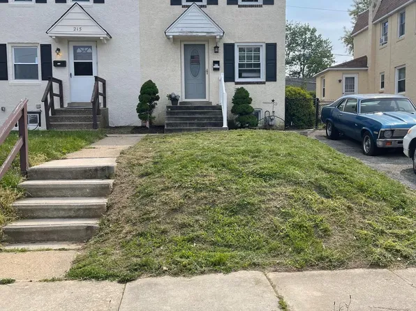 217 Derwood Dr, Woodlyn, PA 19094