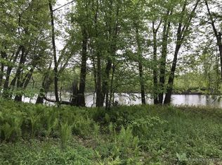 2 Ferry Rd, Hanover, ME 04237