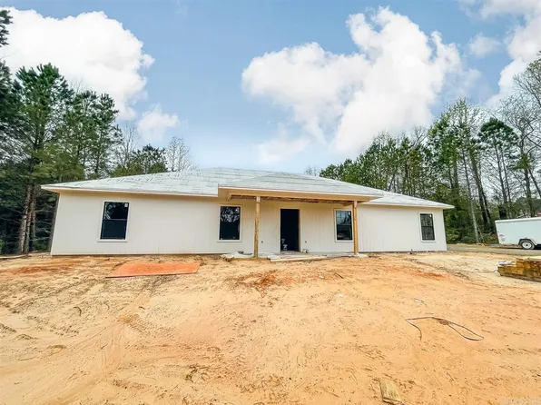 102 Amelia Dr, El Dorado, AR 71730