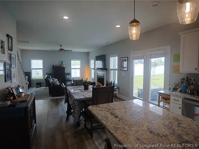 1814 Bluffside Dr — Photo 2