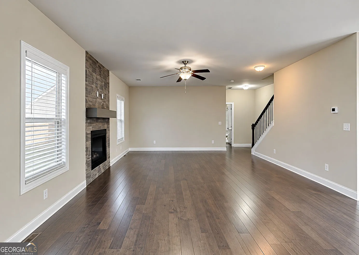5 bed, 3.0 bath, 3414 sqft, $4,100 — Photo 4