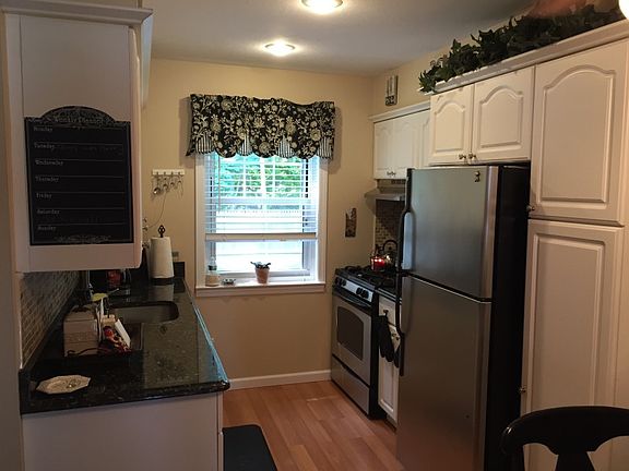 3rd image of 3666 Park Ave #1 i