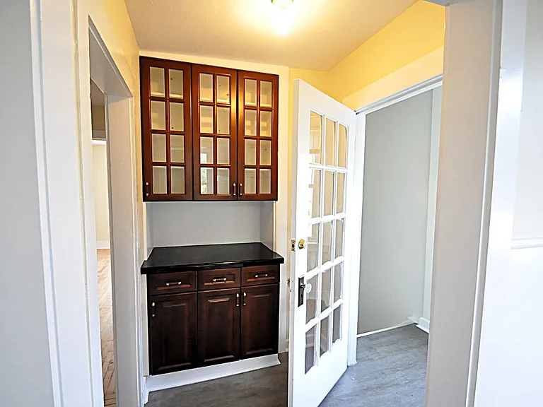 8525 Main St #UPPER — Photo 7