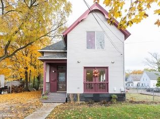 927 State St, Dekalb, IL 60115