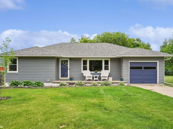 1820 4th Ave, Grinnell, IA 50112