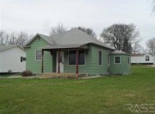 604 E 3rd St, Colton, SD 57018