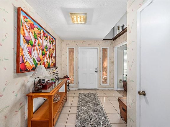 2nd image of 2724 Normand Cir