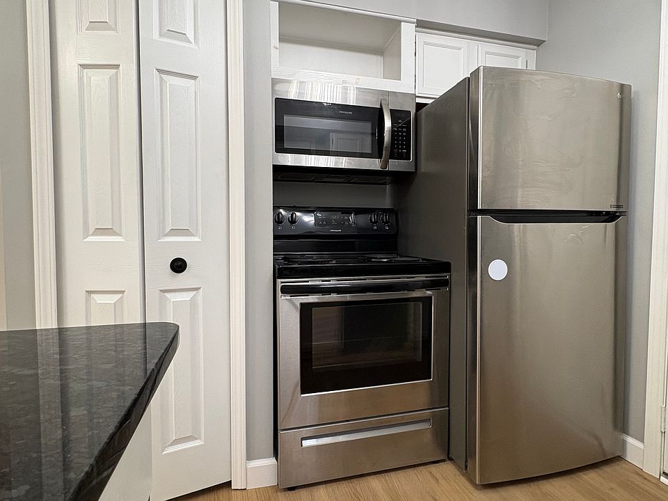 350 Roe St, photo 6
