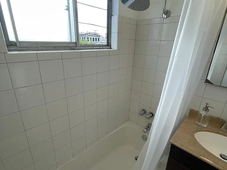 4068 Oakcrest Dr #3 — Photo 17