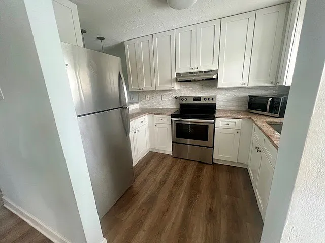 211 S 6th St #504 — Photo 6