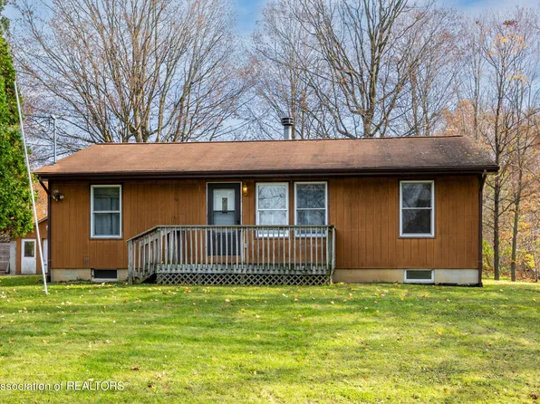 4991 Cooper Rd, Leslie, MI 49251