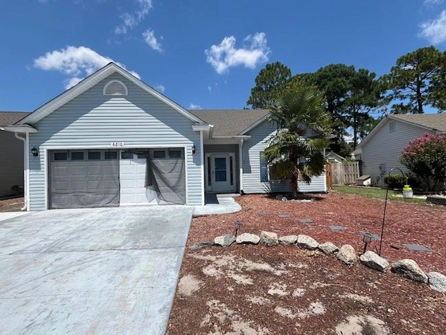 Charming 1-bedroom, 1-bath apartment in Wilmington, NC offering convenient living with utilities ... — Photo 1