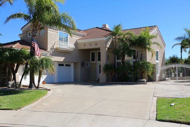 1st image of 14049 Claremont Ln