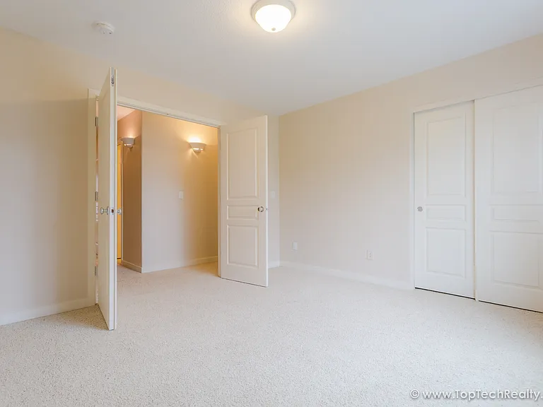 182 NW 209th Ave — Photo 17