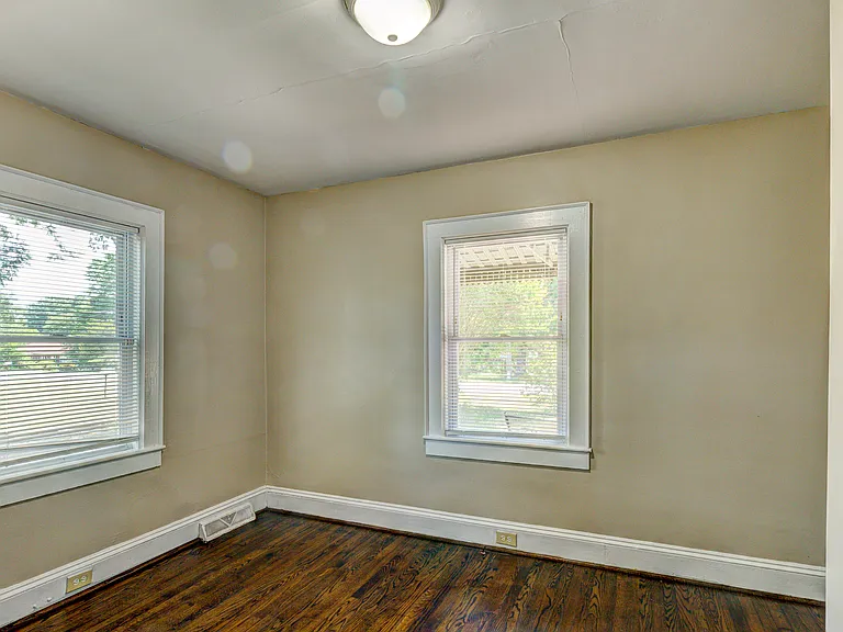 1006 Delview Rd — Photo 6