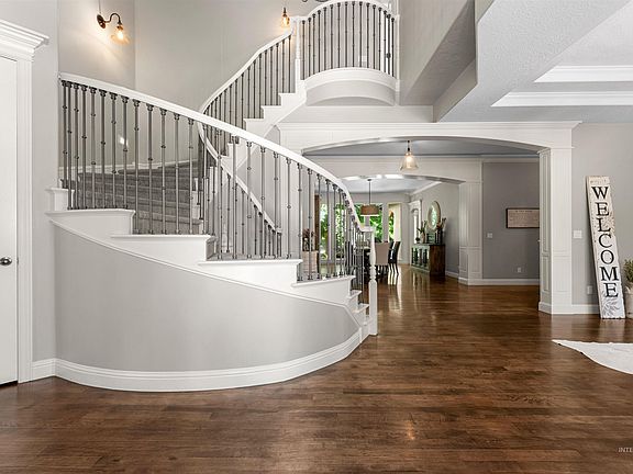 5th image of 704 N White Sage Way
