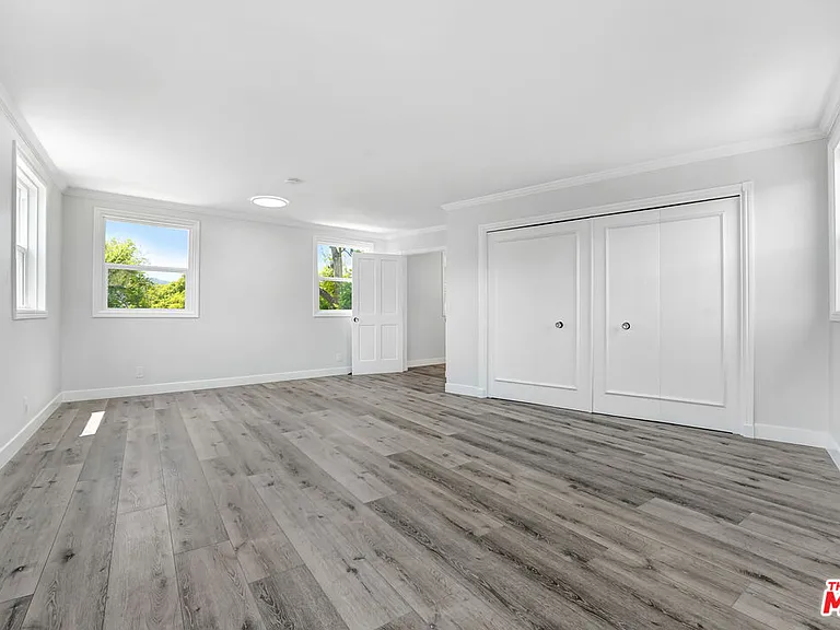 2383 Panorama Ter — Photo 16