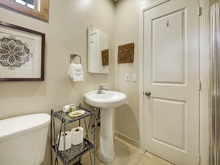 52883 Eisenhower Dr — Photo 26