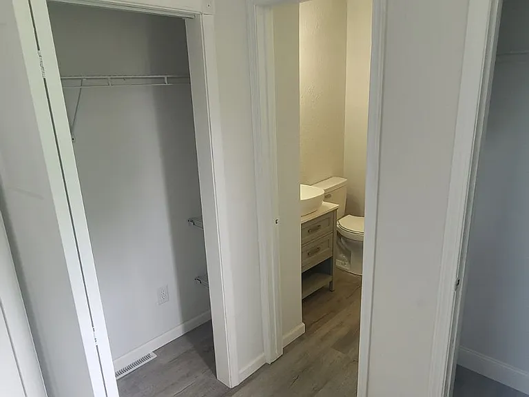 1341 Gordon St — Photo 16