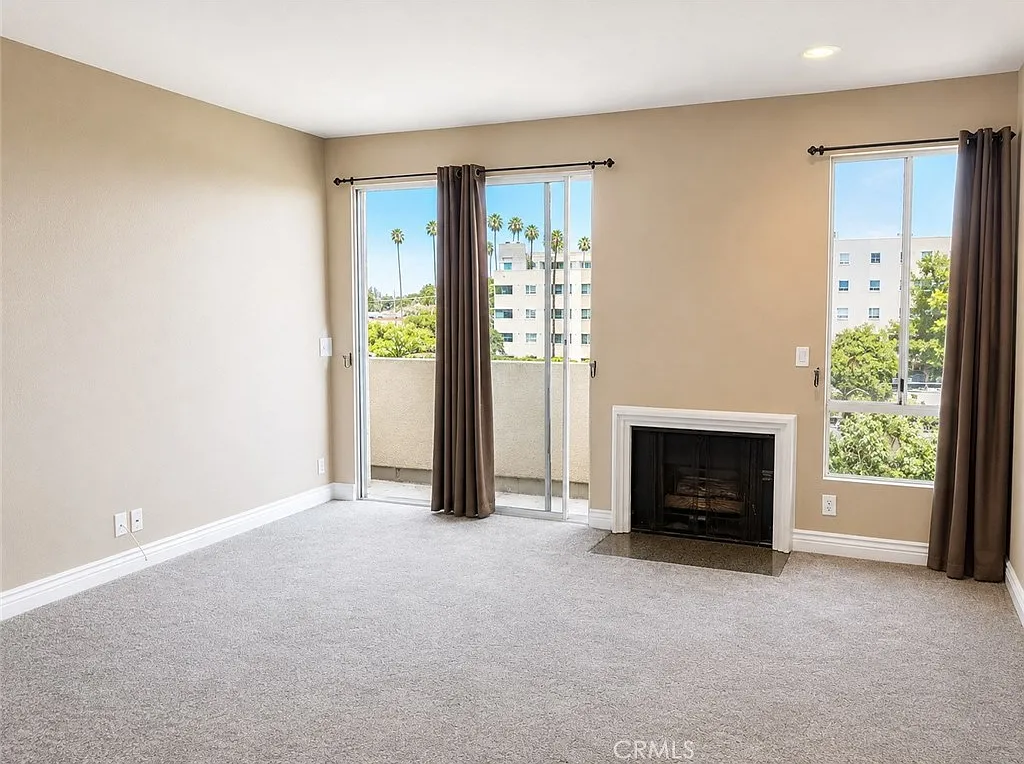 2 bed, 862 sqft, $2,395 — Photo 2