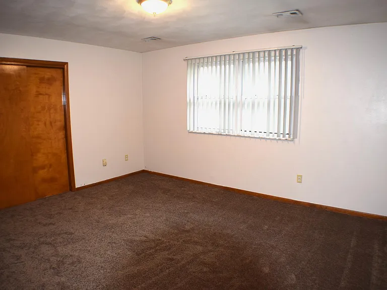 Squire Colony Apartments — Photo 7