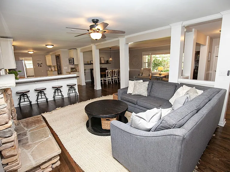 250 Wavetree Dr — Photo 10