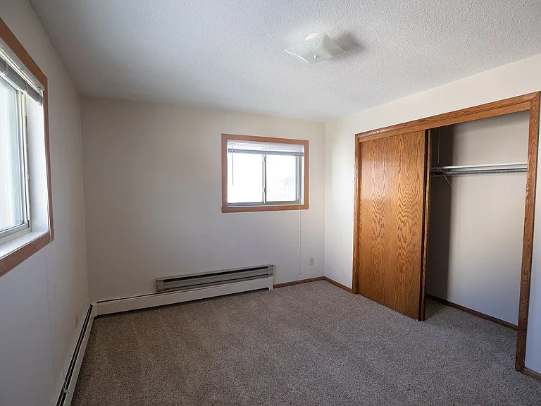 1311 University Dr N — Photo 7