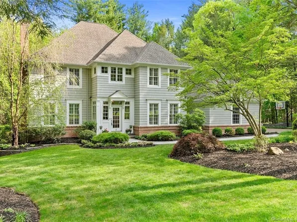 8 Aspenwood Drive, Simsbury, CT 06089