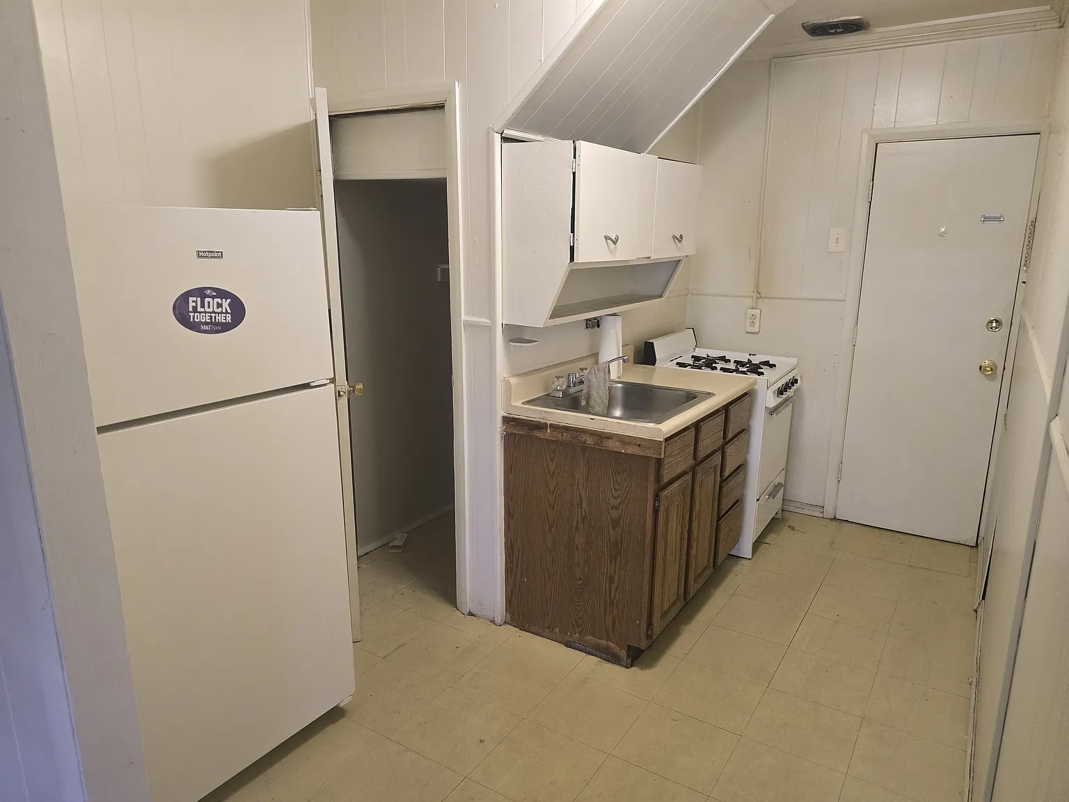 Studio, 400 sqft, $1,095 — Photo 3