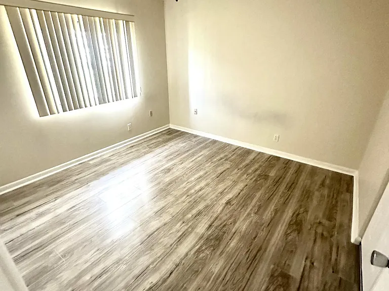 6792 Moonlit Dr — Photo 4