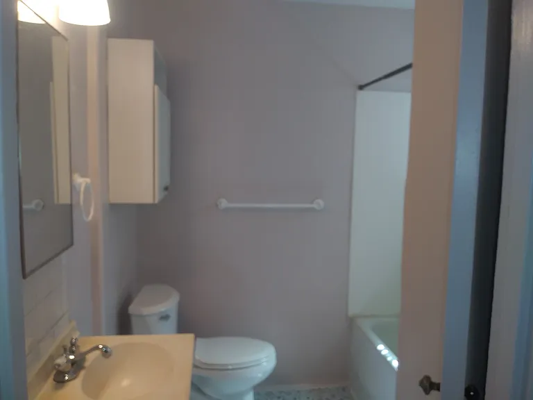536 S 6th Ave #A — Photo 4