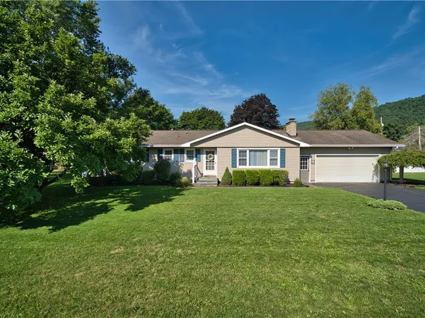 9 Flint Rd, Horseheads, NY 14845