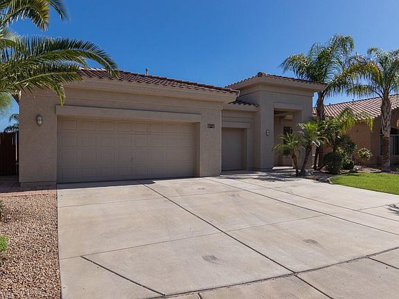 3rd image of 2405 W Spur Dr