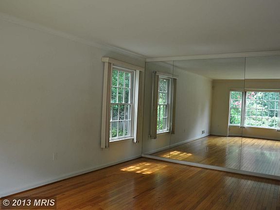 5th image of 10712 Deborah Dr