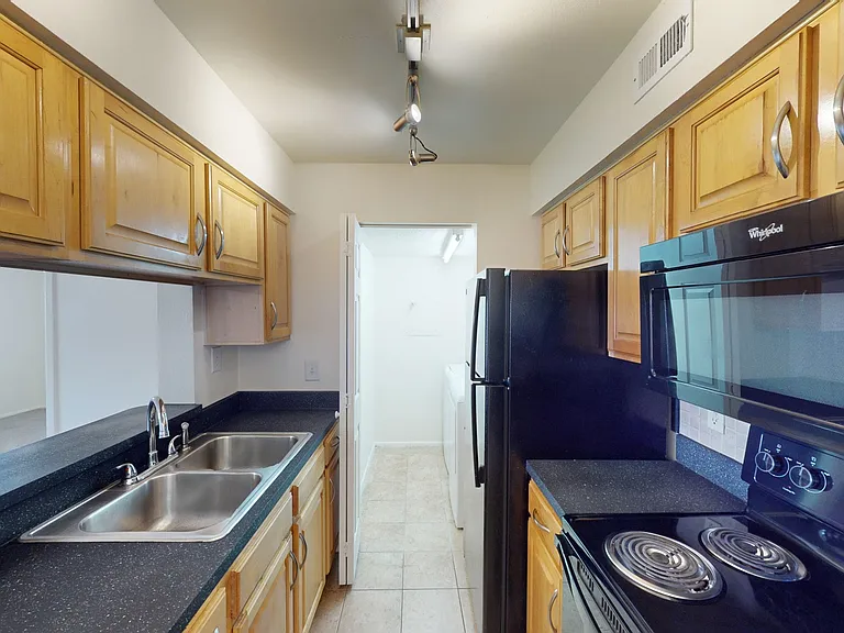 Lakewood Place — Photo 122