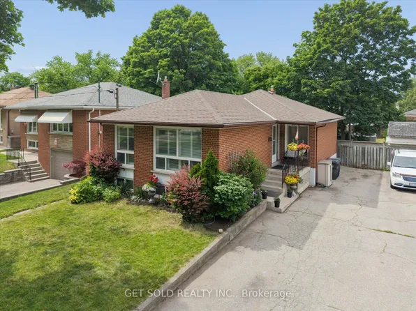32 Checkendon Dr, Toronto, ON M9W 2Y9