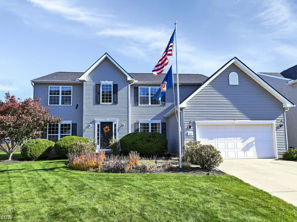 1687 Pine Dr, Avon, OH 44011
