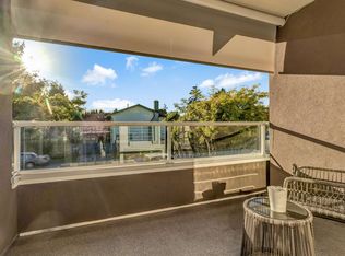 1320 55th St #205, Delta, BC V4M 3K3