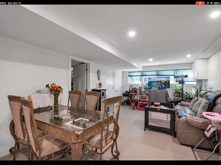 5243 S Kilbourn Ave — Photo 2