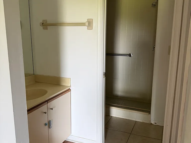 1216 Commonwealth Cir #203 — Photo 17