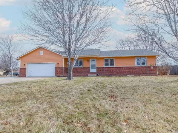 142 Peachwood Dr, Haysville, KS 67060