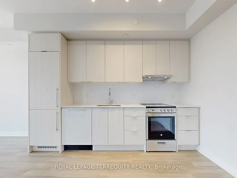 430 Square One Dr #4502 — Photo 8