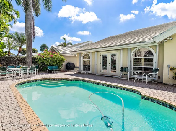 2725 Meadowlark Ln, West Palm Beach, FL 33409